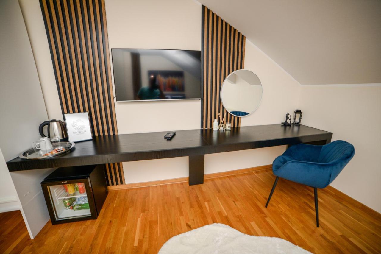 Mini Hotel Riverlux Apartments Backa Palanka Bagian luar foto