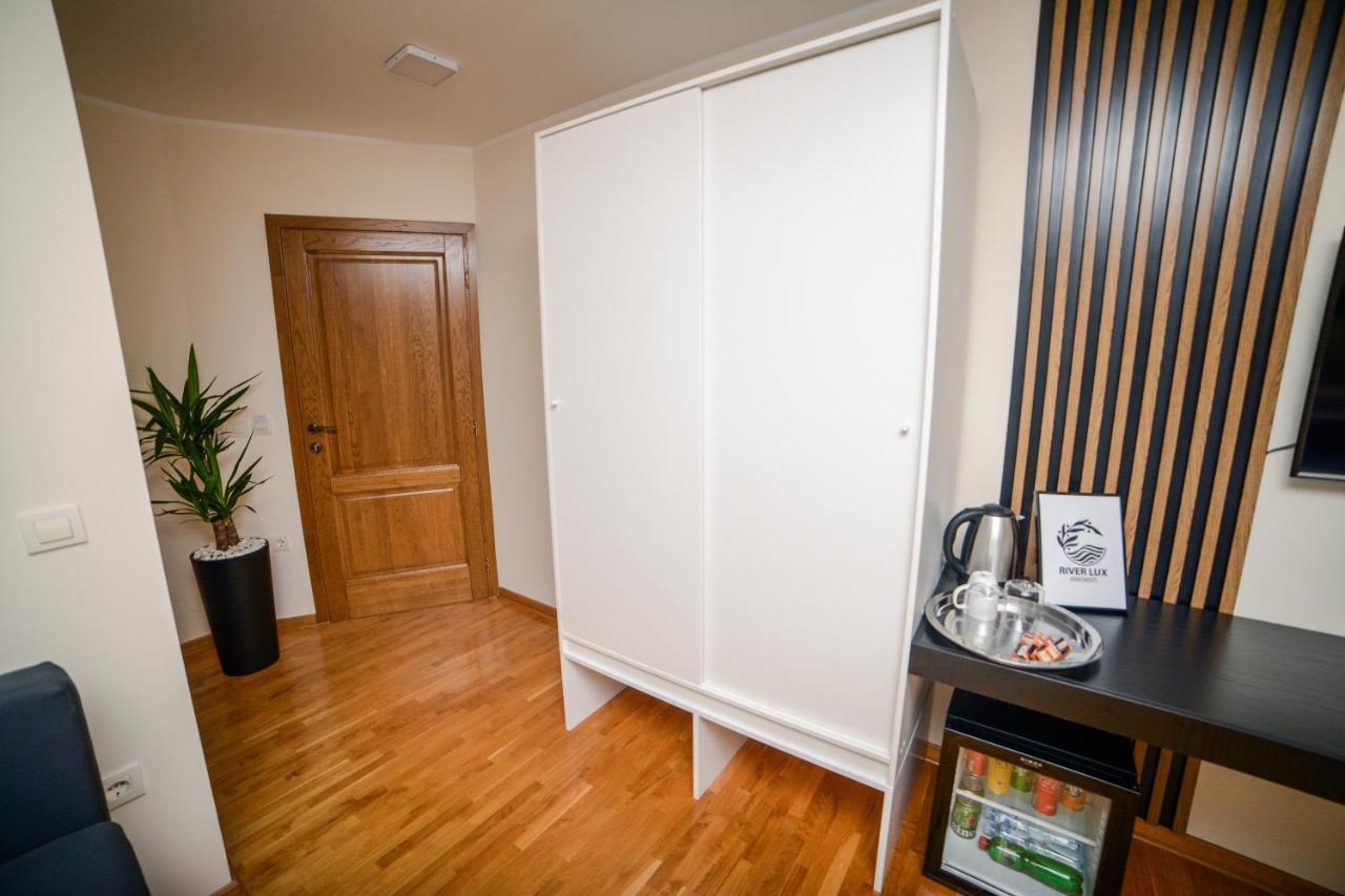 Mini Hotel Riverlux Apartments Backa Palanka Bagian luar foto
