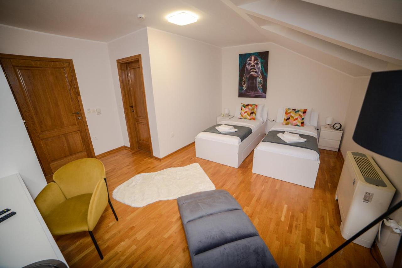 Mini Hotel Riverlux Apartments Backa Palanka Bagian luar foto