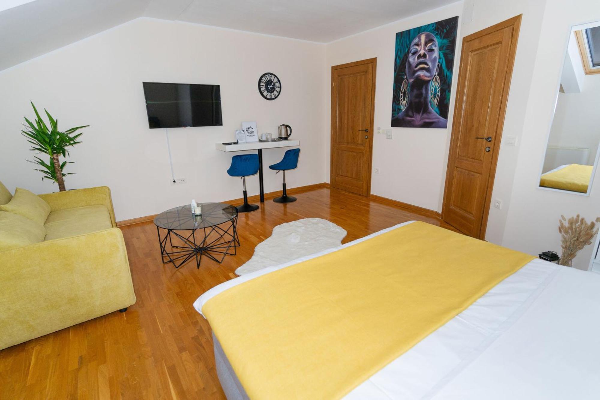 Mini Hotel Riverlux Apartments Backa Palanka Bagian luar foto