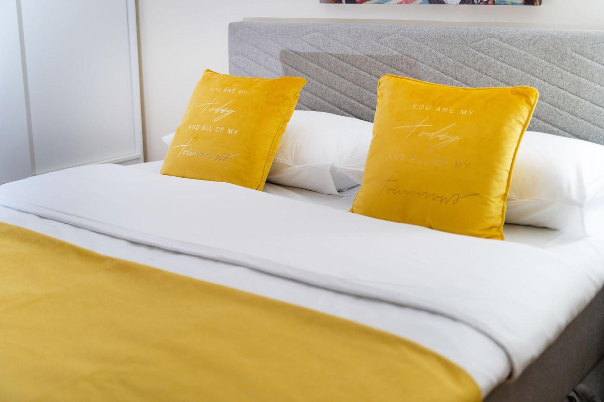 Mini Hotel Riverlux Apartments Backa Palanka Bagian luar foto