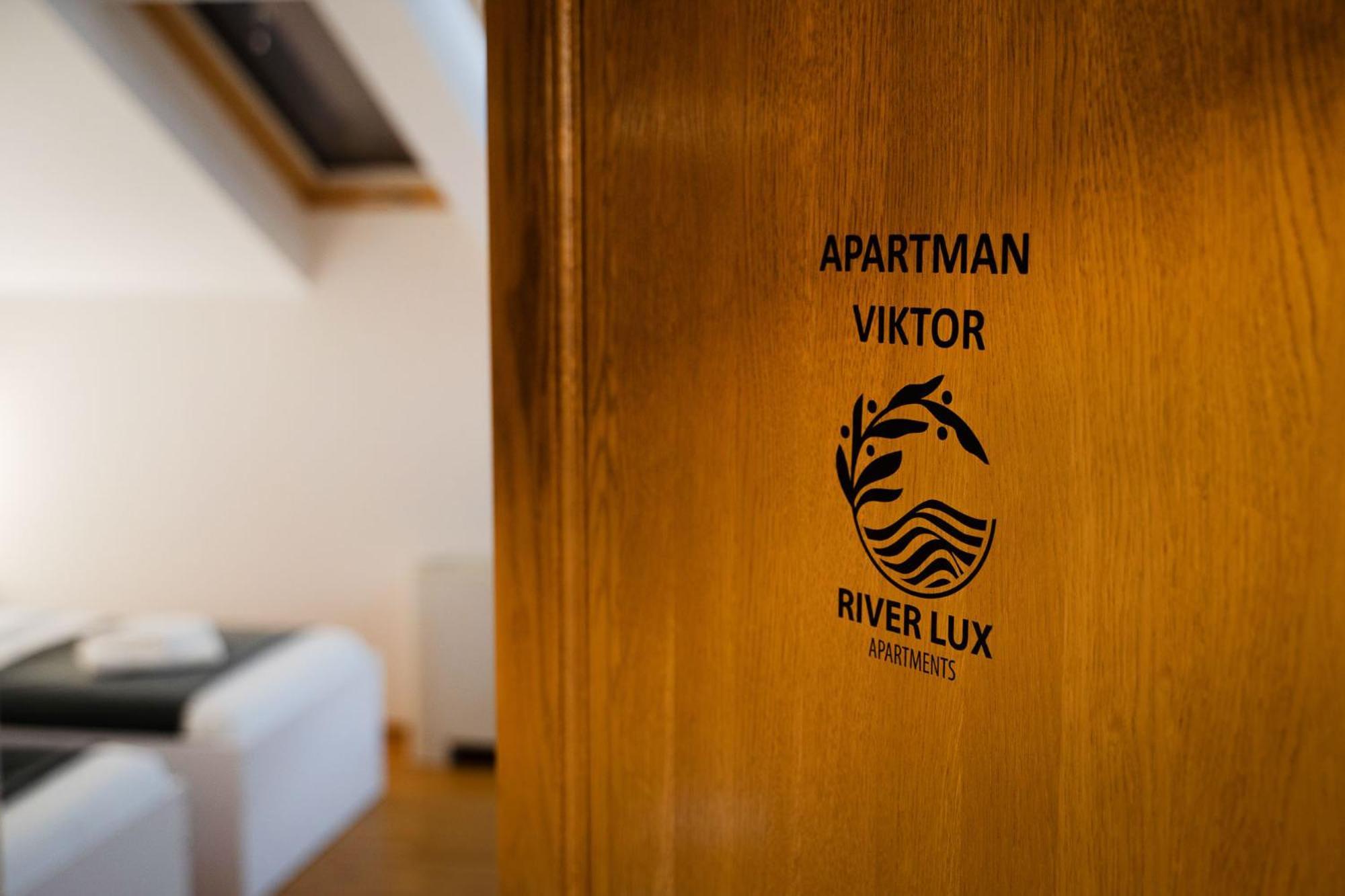 Mini Hotel Riverlux Apartments Backa Palanka Bagian luar foto