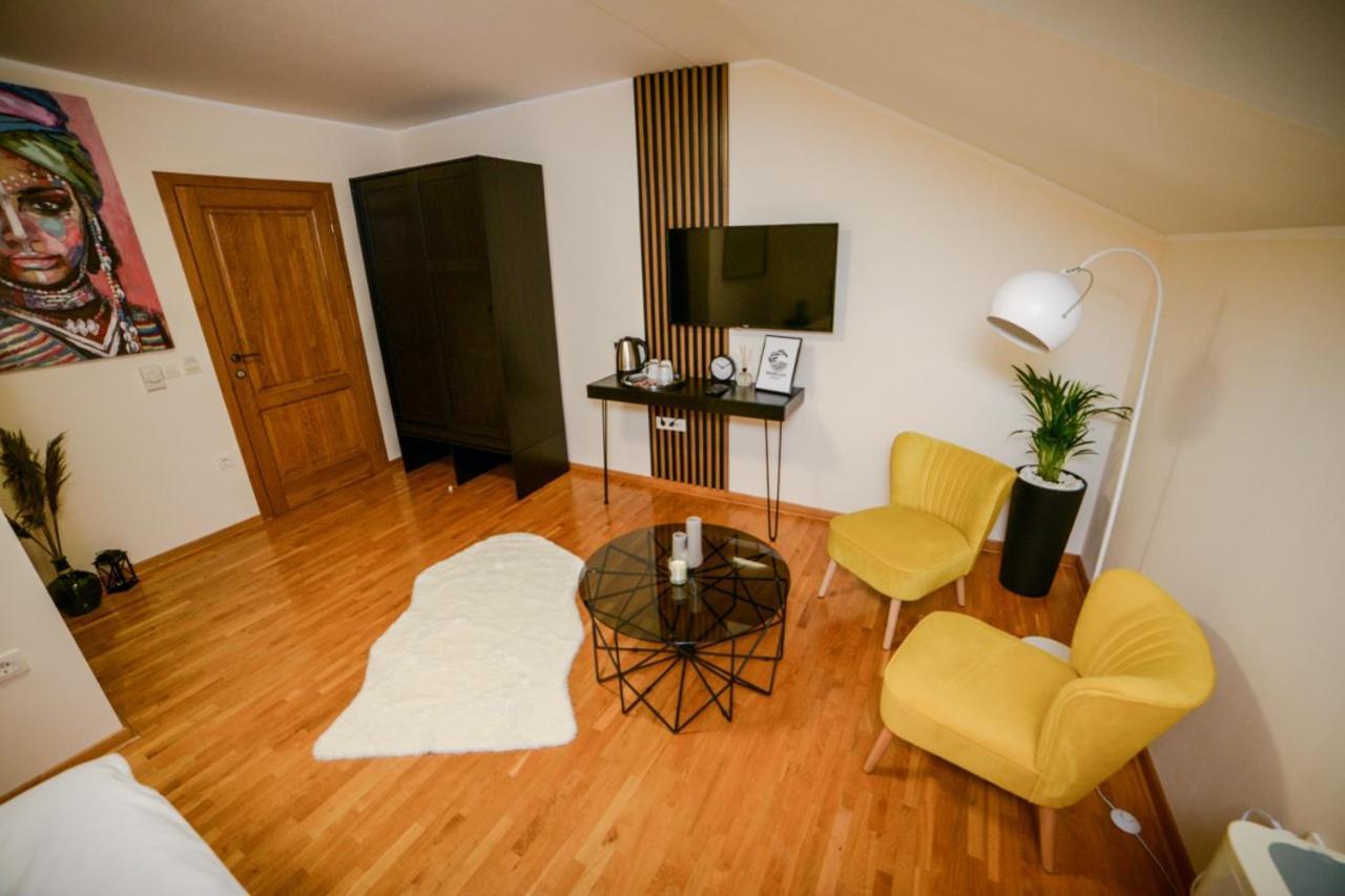 Mini Hotel Riverlux Apartments Backa Palanka Bagian luar foto