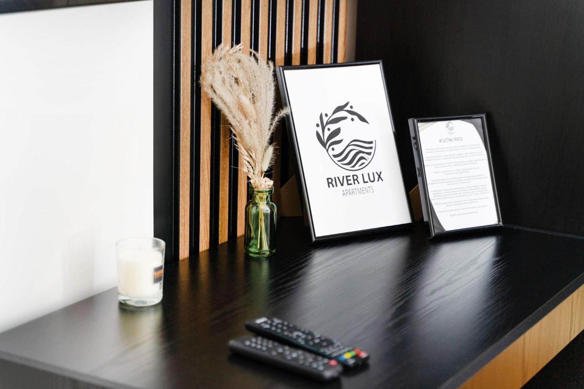 Mini Hotel Riverlux Apartments Backa Palanka Bagian luar foto