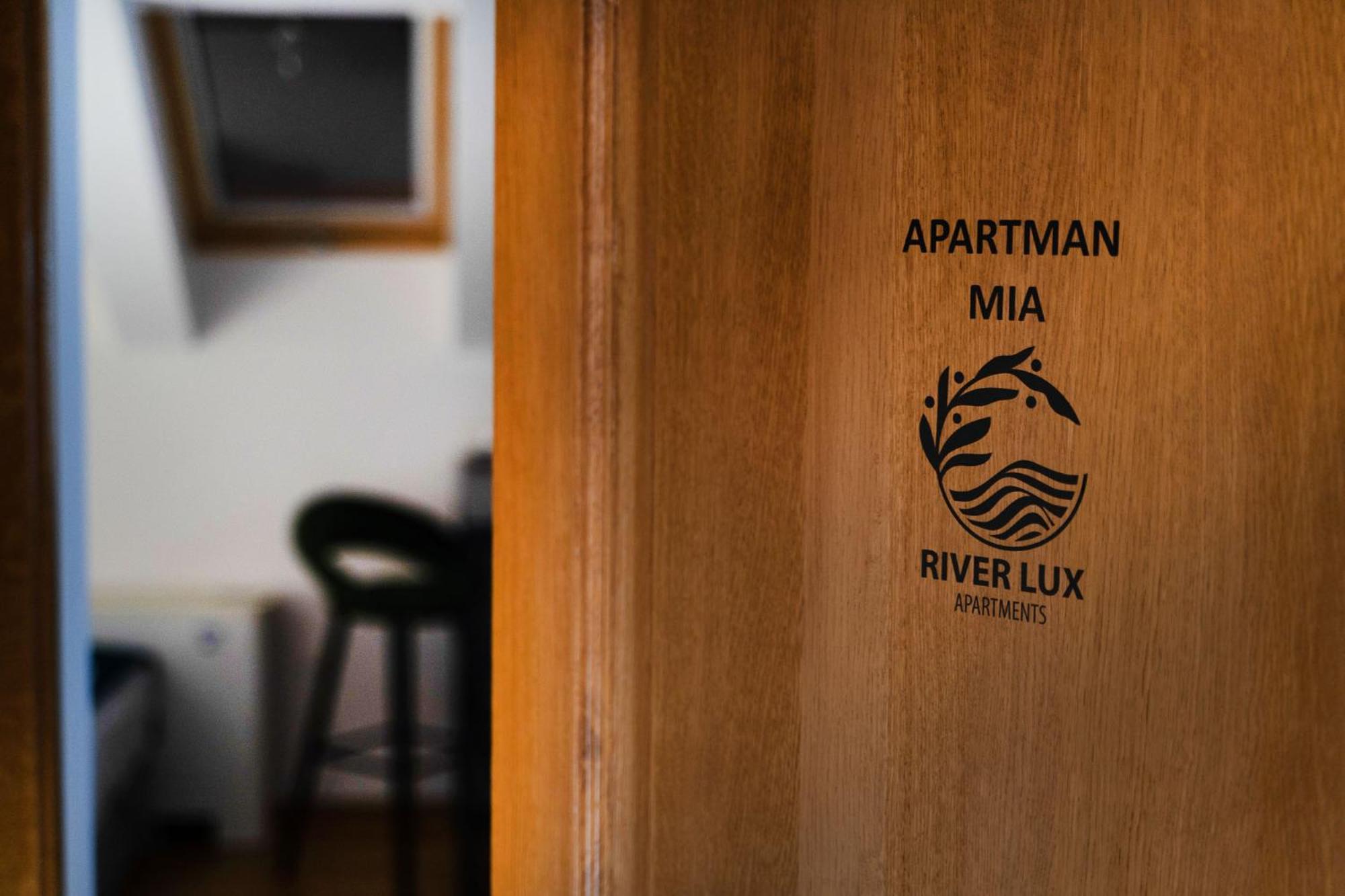 Mini Hotel Riverlux Apartments Backa Palanka Bagian luar foto